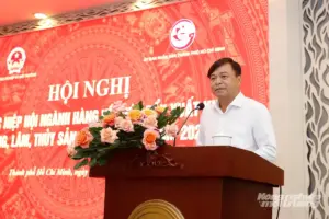 Thứ trưởng Bộ Nông nghiệp và Môi trường Nguyễn Hoàng Hiệp phát biểu tại Hội nghị. Ảnh: Khương Trung.